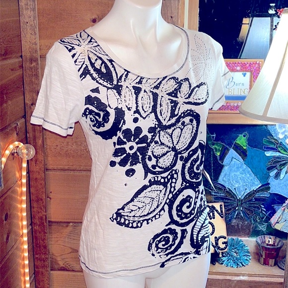 🆕Gorgeous NWT black n white sparkle shirt - Picture 6 of 14